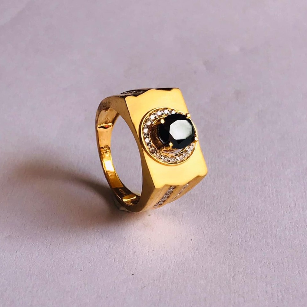 Gold gents ring black diamond