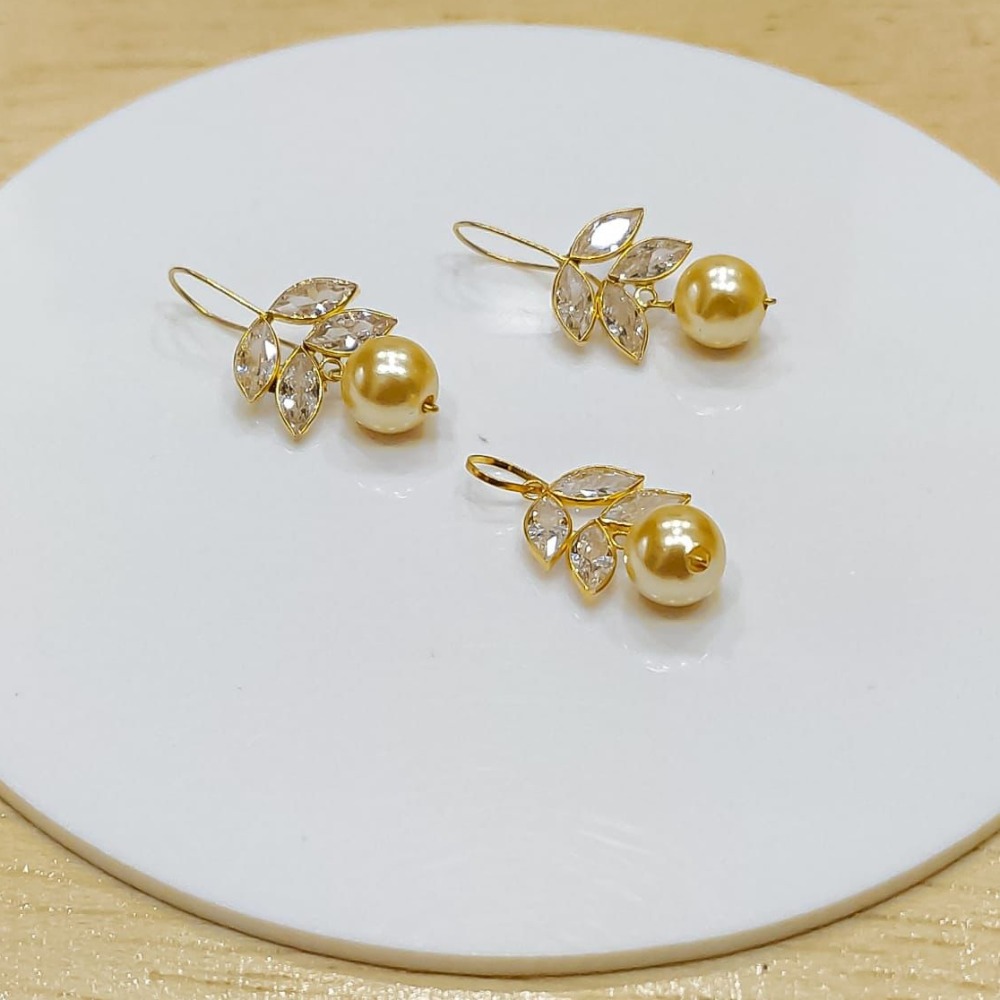 18ct Gold Pendant Set