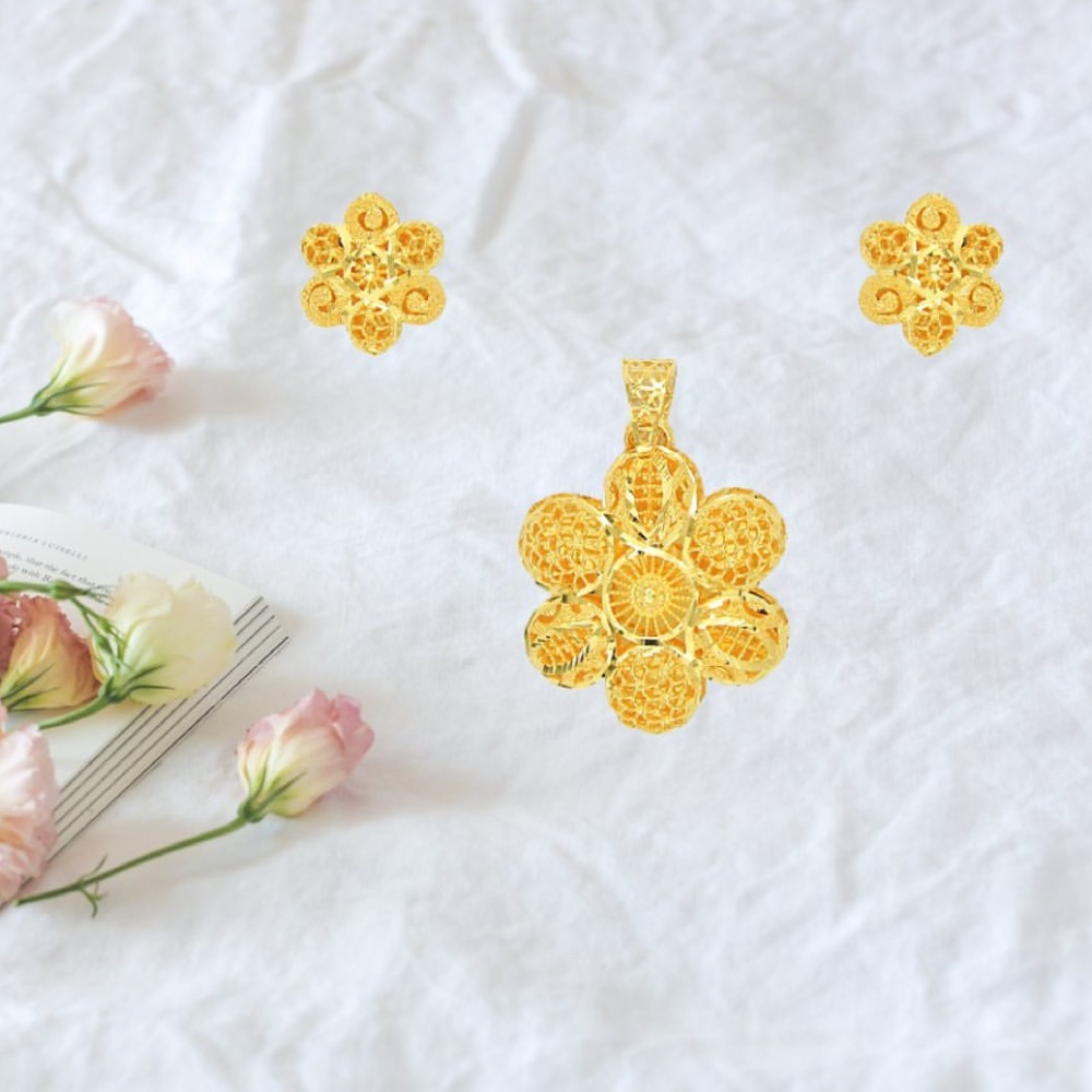 916 Gold Pendant Set