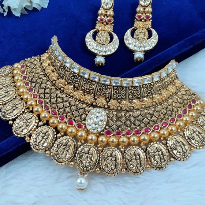Gold choker set 916