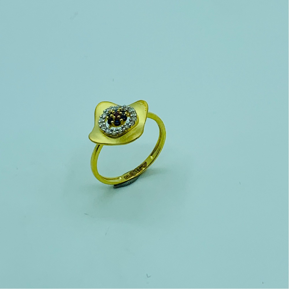 22CT GOLD RING UNIQUE DESIGN