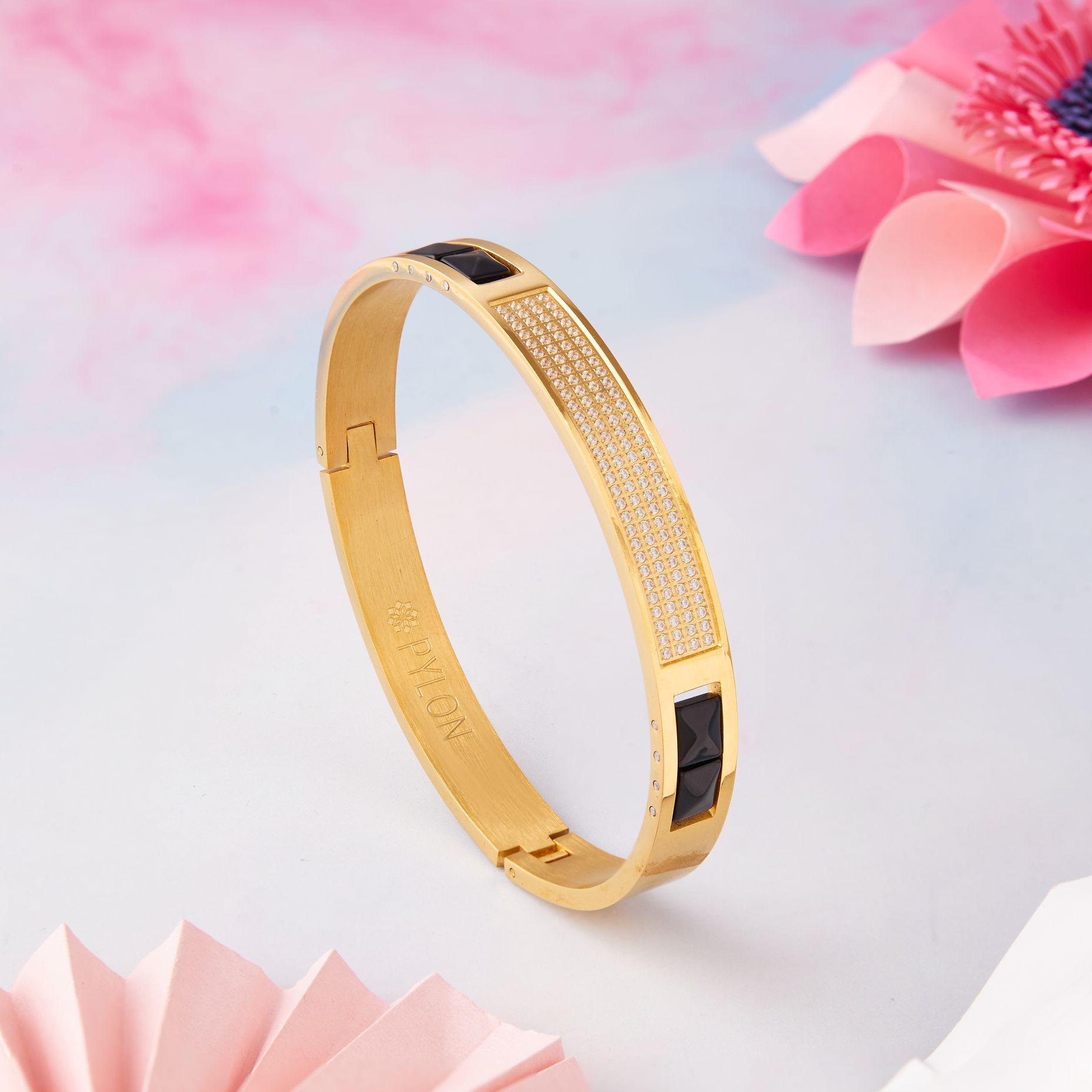 The duke bracelet in gold