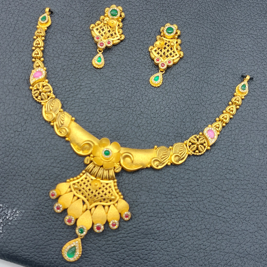 Gold Antique Necklace Set - Image 2