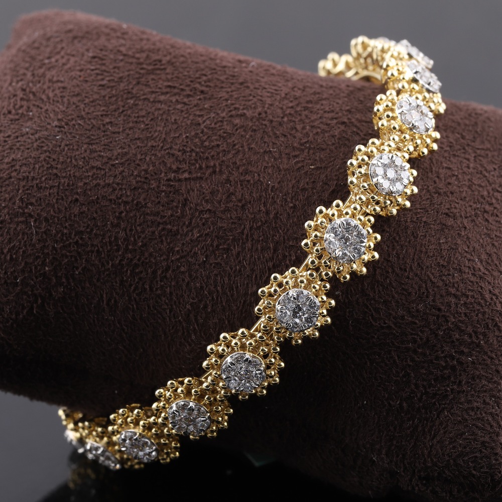 18kt yellow gold flower shaped diamond bangle
