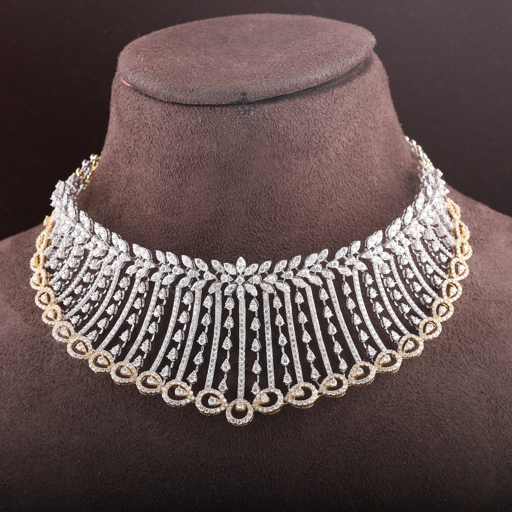 18kt designer diamond necklace