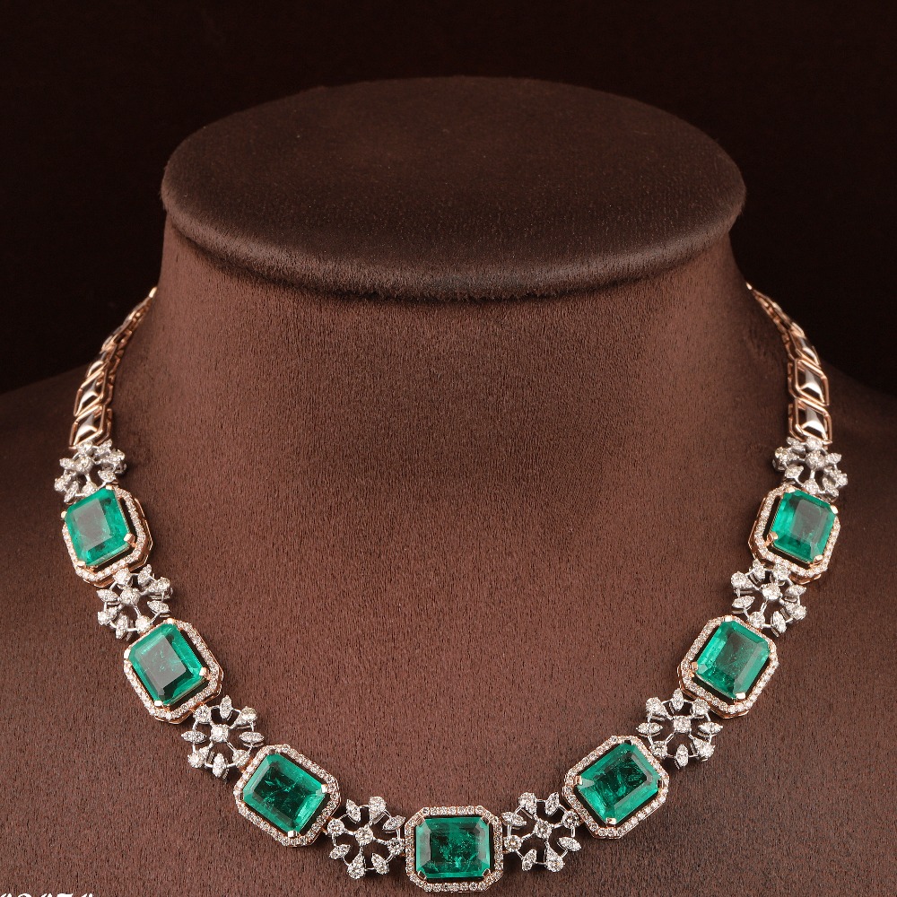 18kt rose gold designer diamond necklace