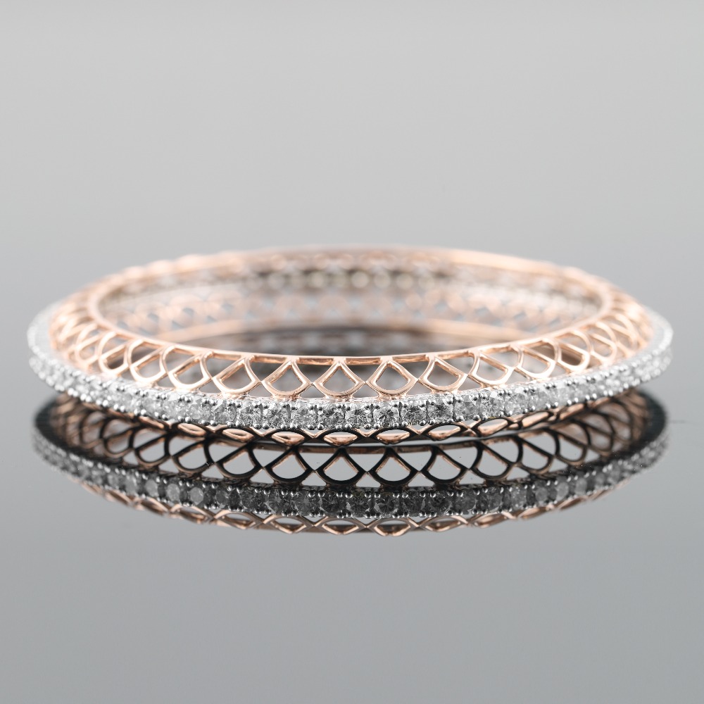 18kt rose gold designer diamond bangle