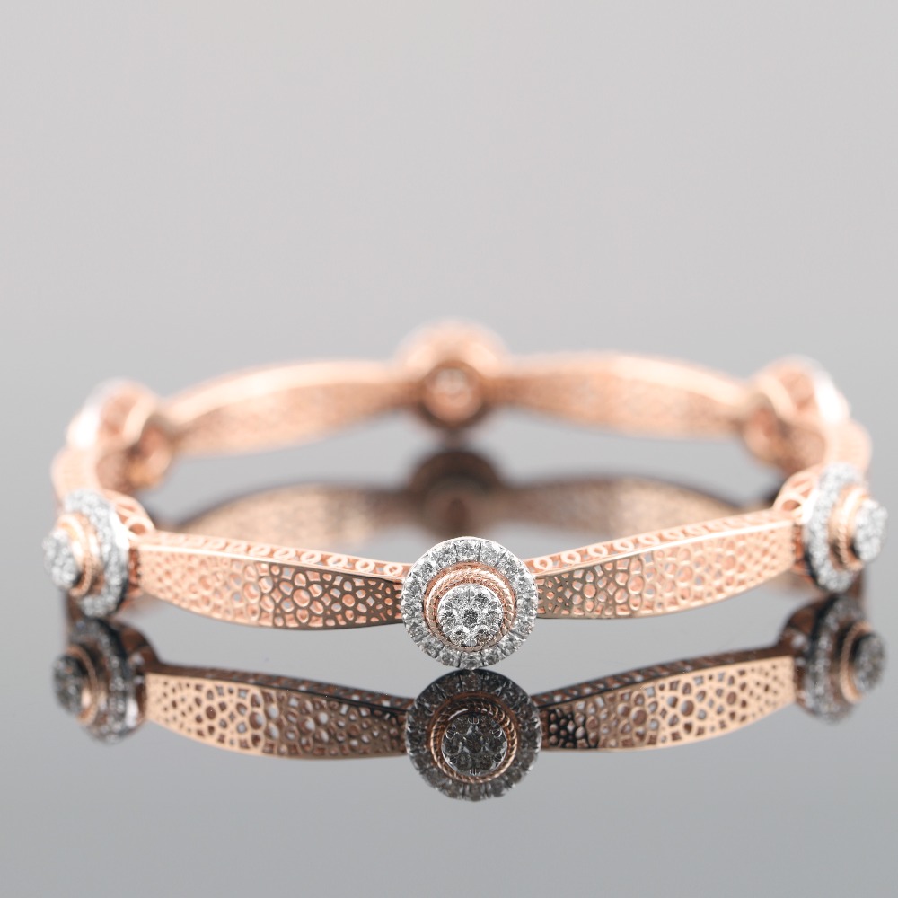 18kt rose gold designer diamond bangle