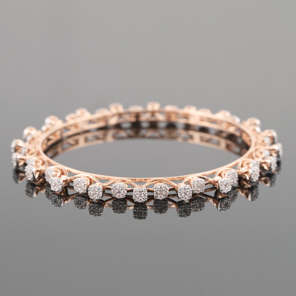 18kt designer diamond bangle