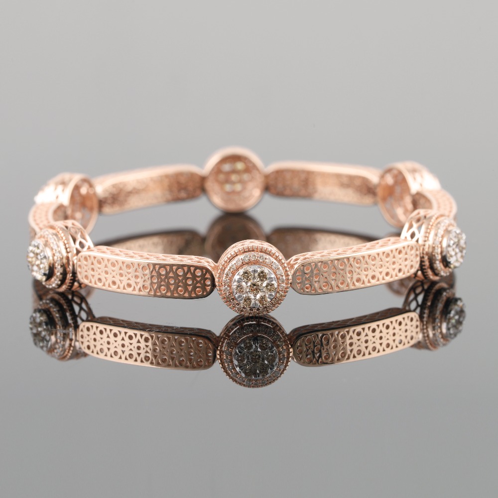 18kt rose gold designer diamond bangle