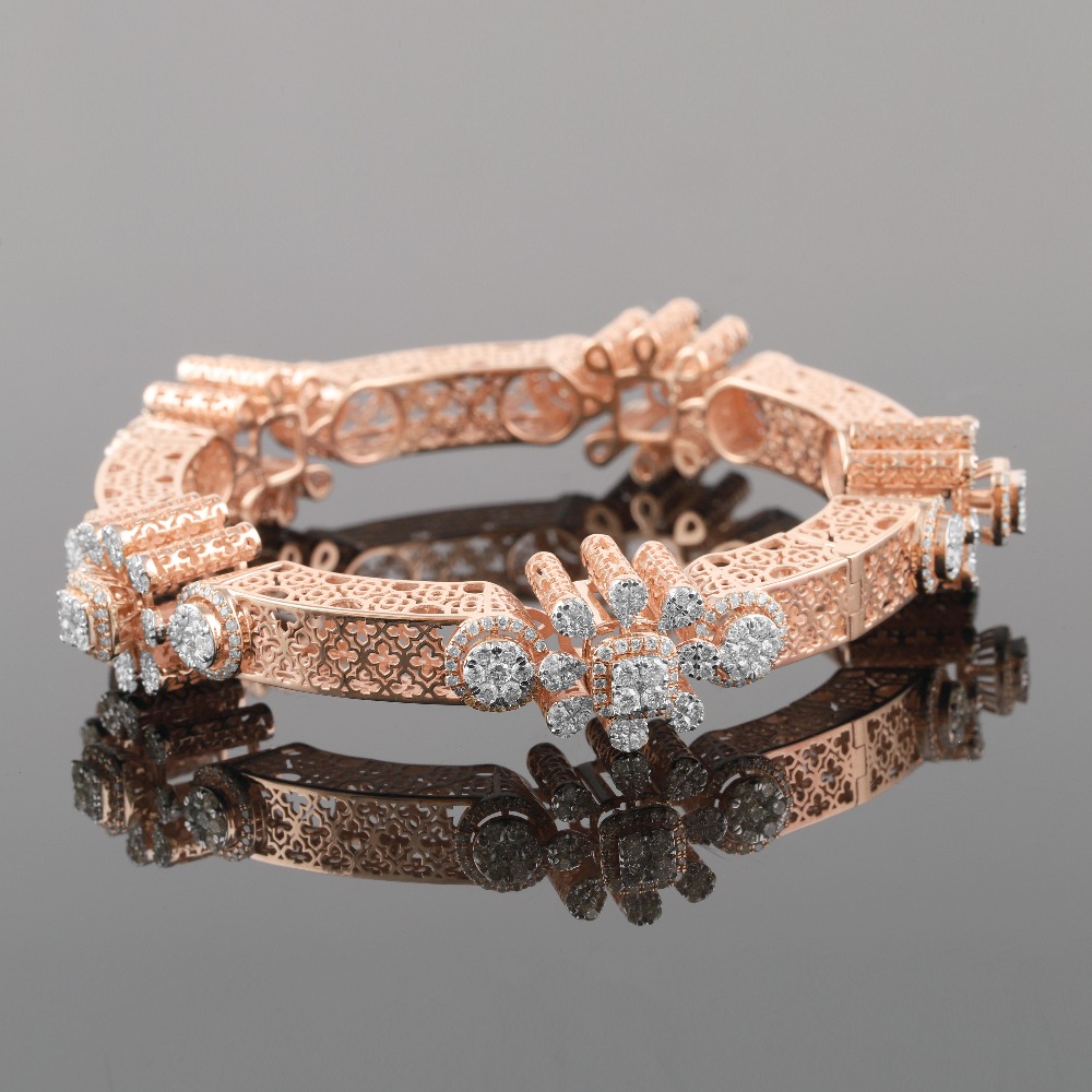 18kt rose gold diamond fancy bangle