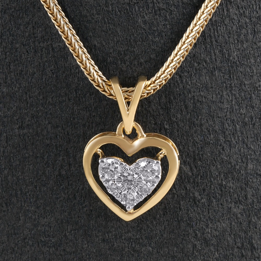 18kt heart shaped diamond pendant
