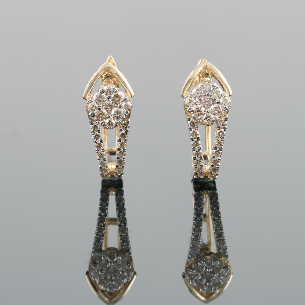 18kt designer diamond bali earrings