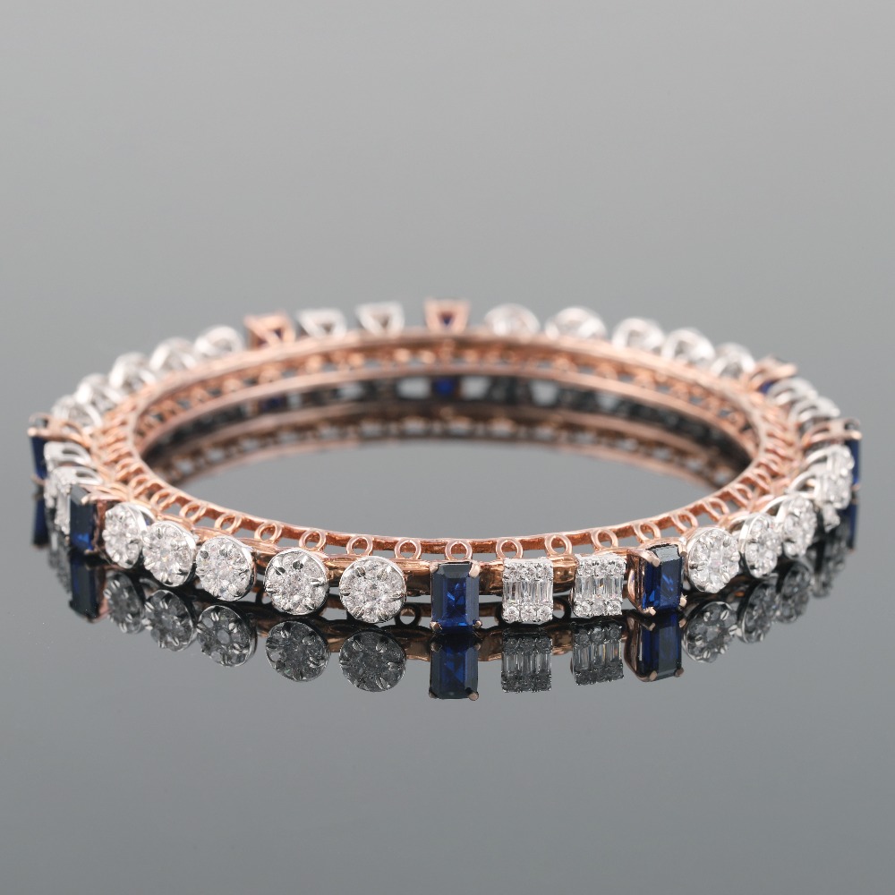 18Kt Gold Shining Diamond Bracelet