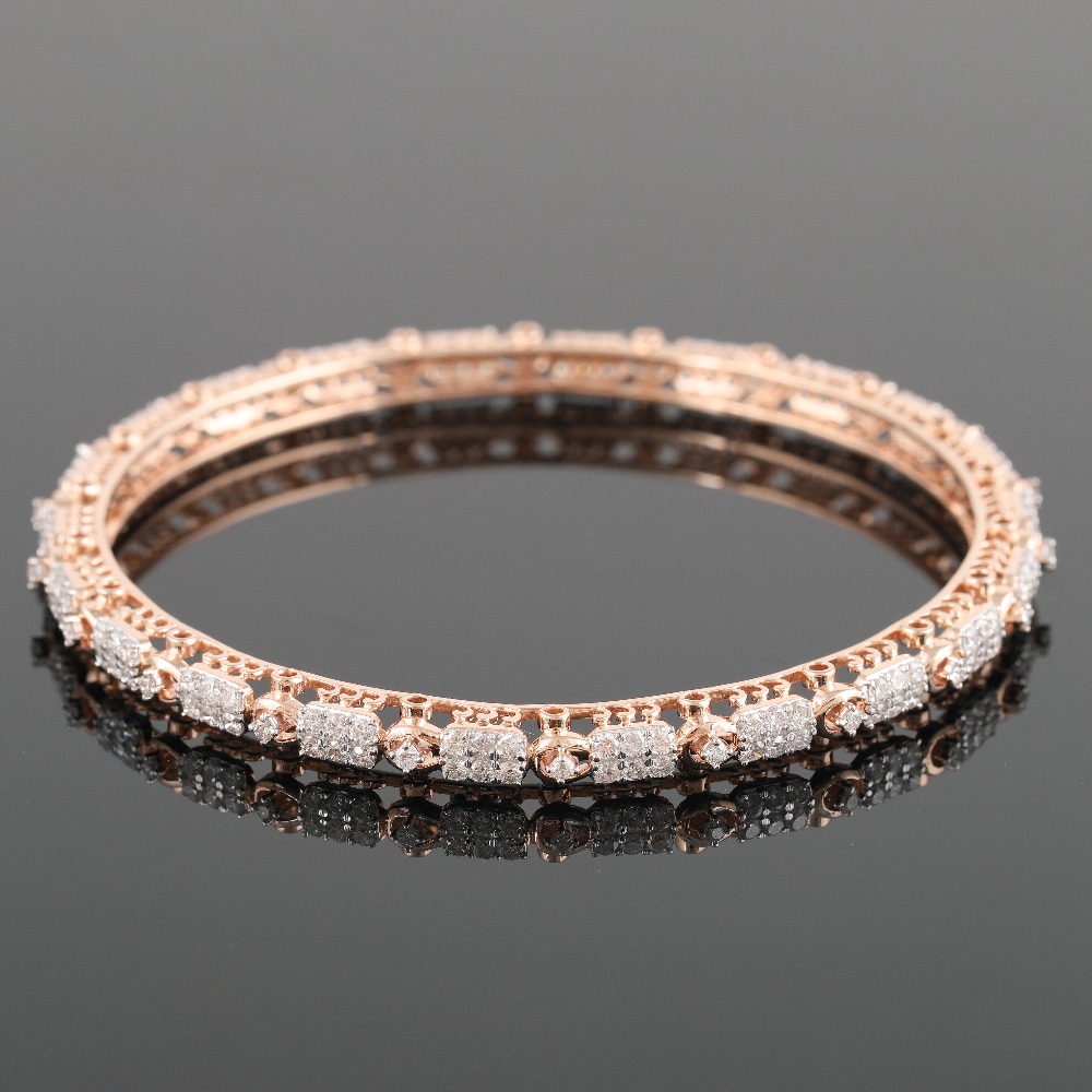 18Kt Gold Beautiful Diamond Bracelet