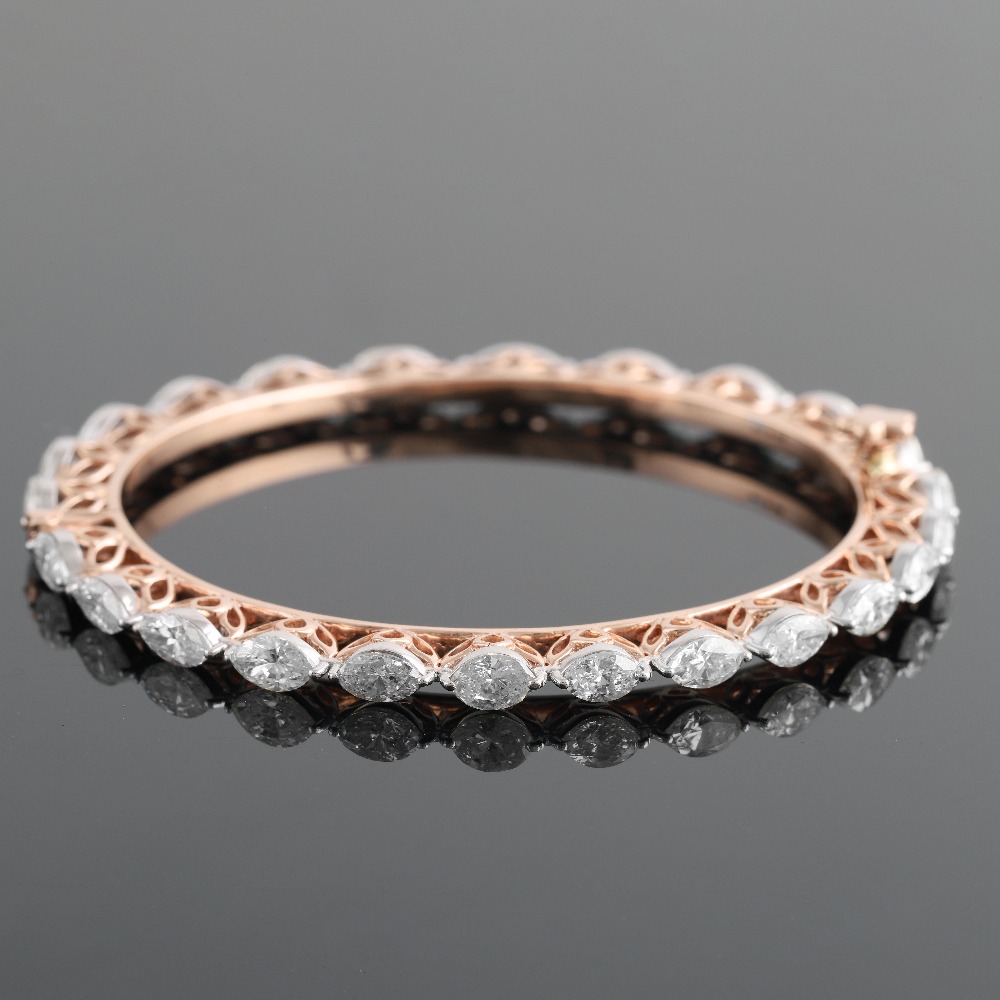 18Kt Gold Stunning Diamond Bracelet