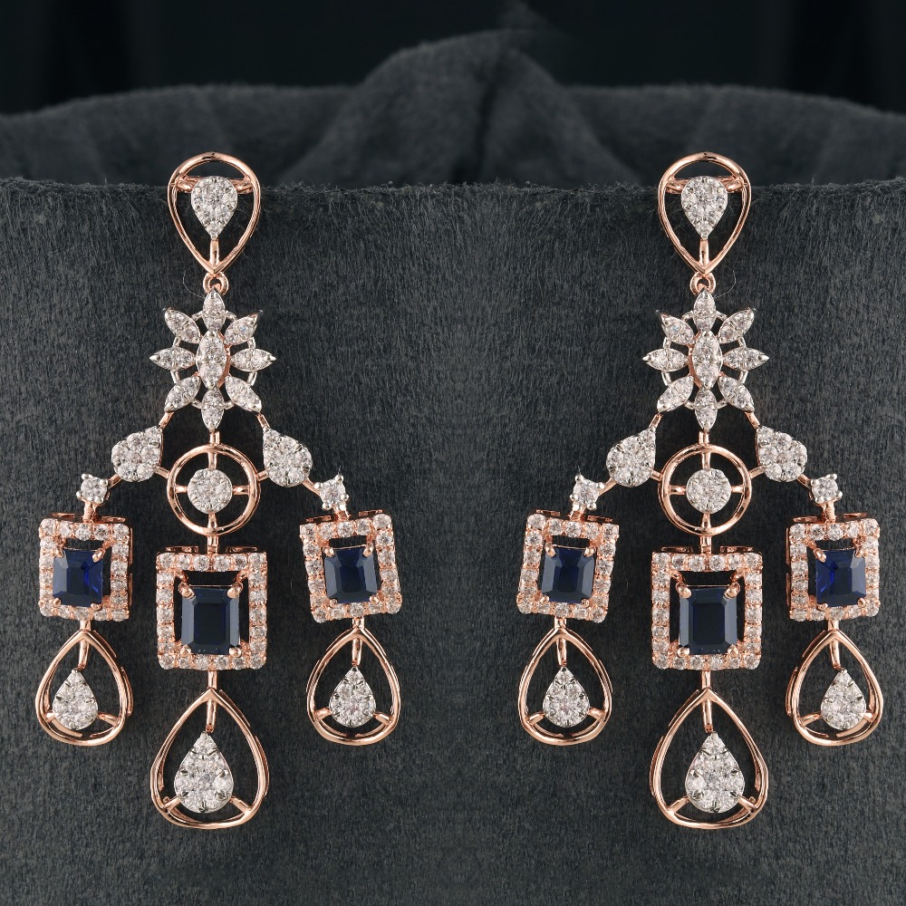 18Kt Gold Modern Diamond Earring