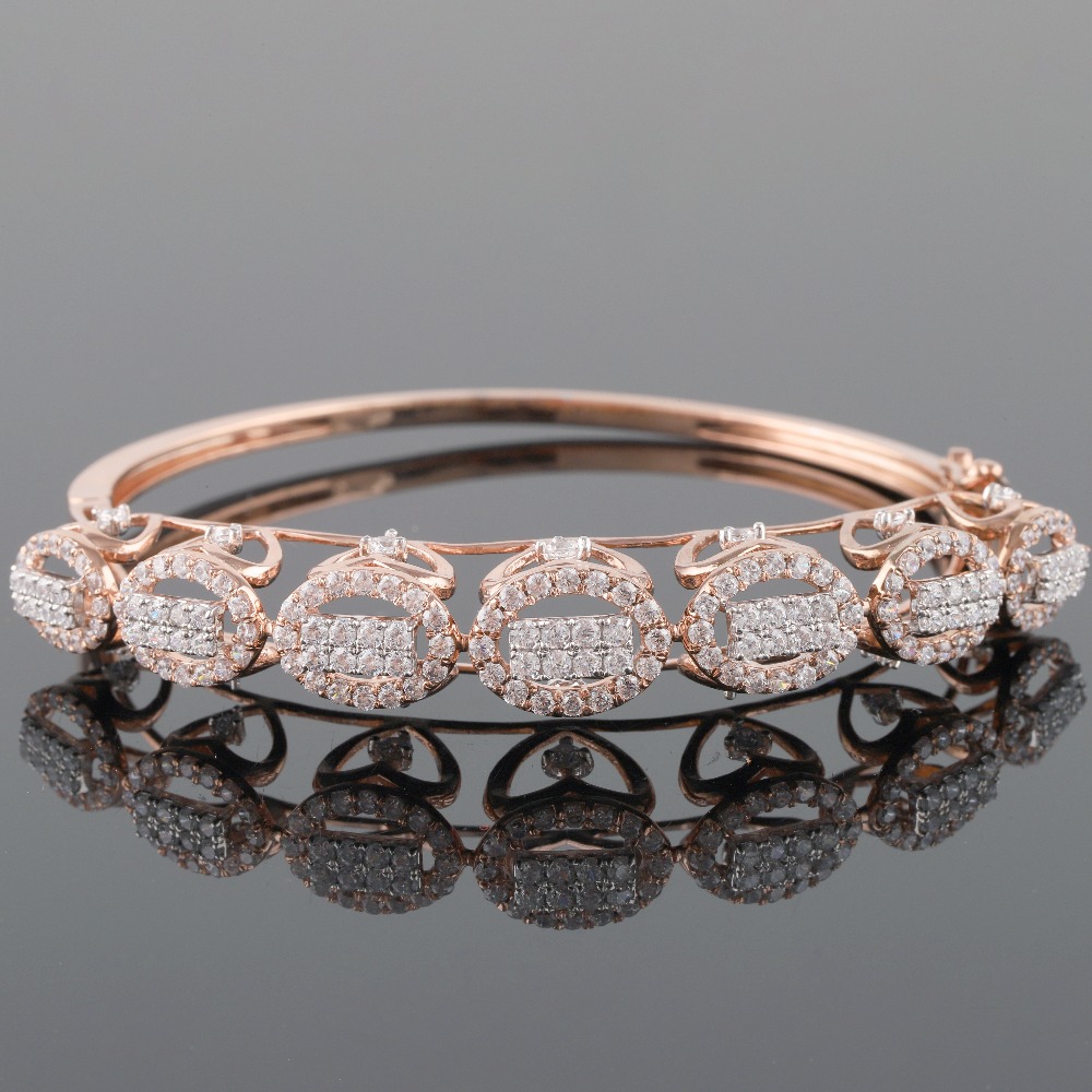 18Kt Gold Glorious Diamond Bracelet