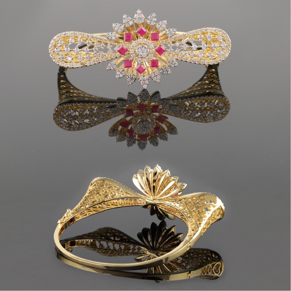 18Kt Gold Royal Diamond Bracelet