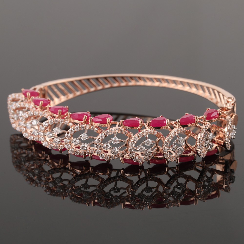 18Kt Gold Flair Diamond Bracelet