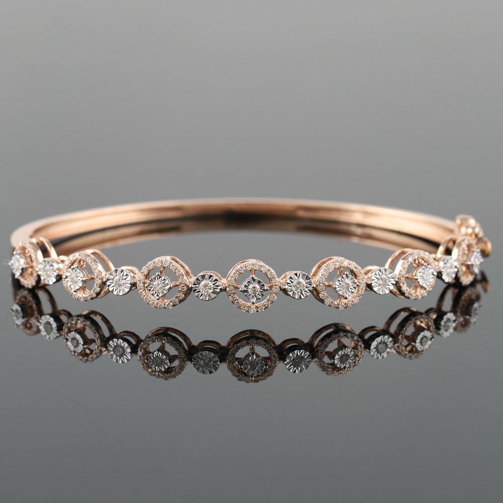 18Kt Gold Fancy Diamond Bracelet