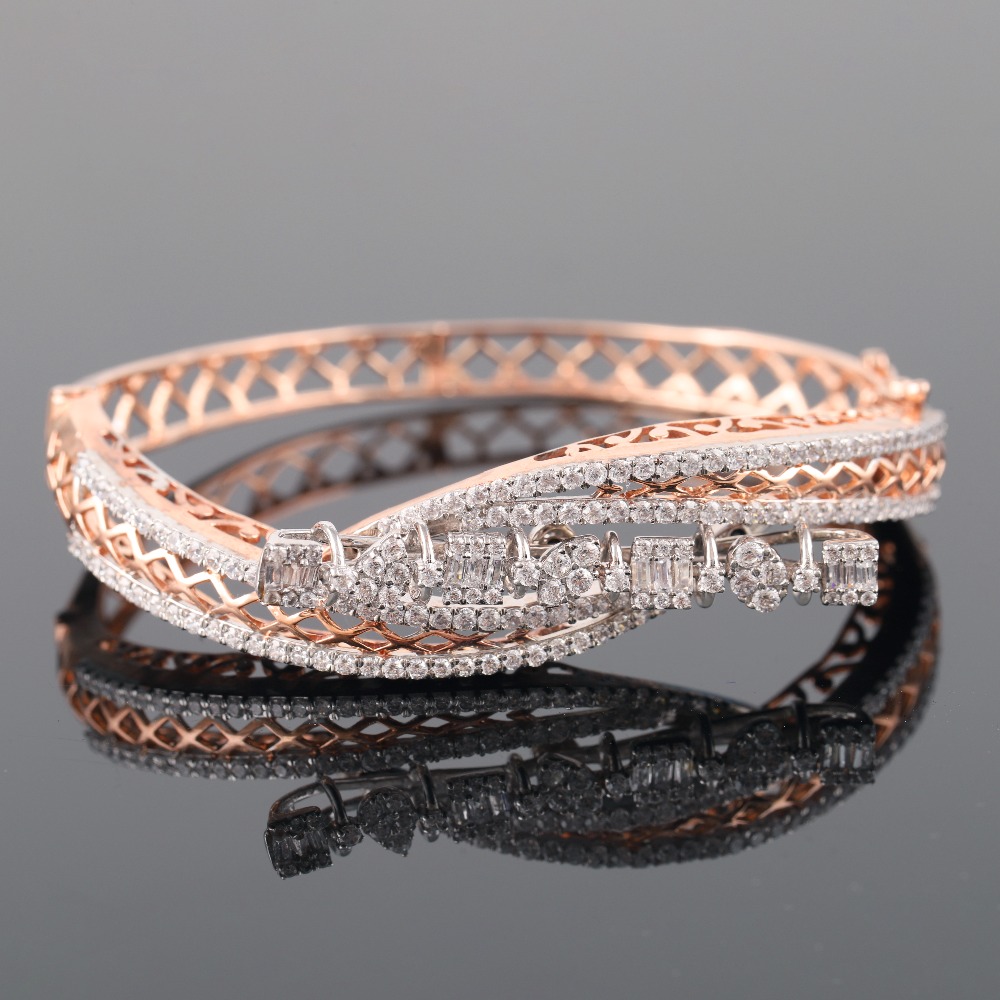 18Kt Gold Graceful Diamond Bracelet