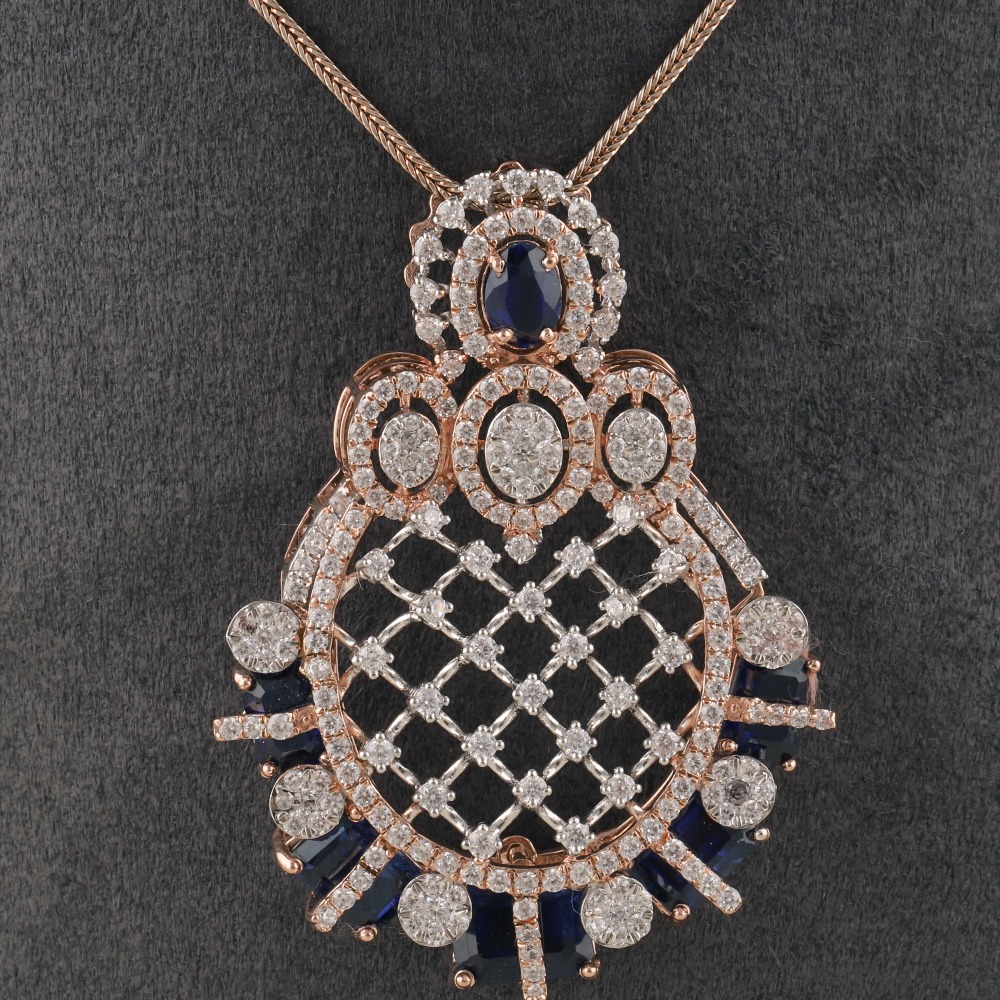 18K Gold Unique Diamond Pendant