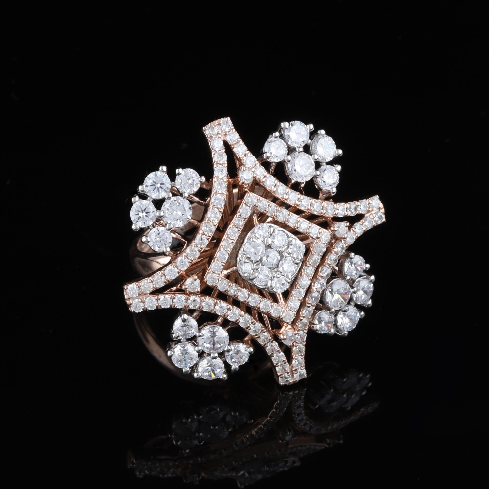 18K Gold Delight Diamond Ring