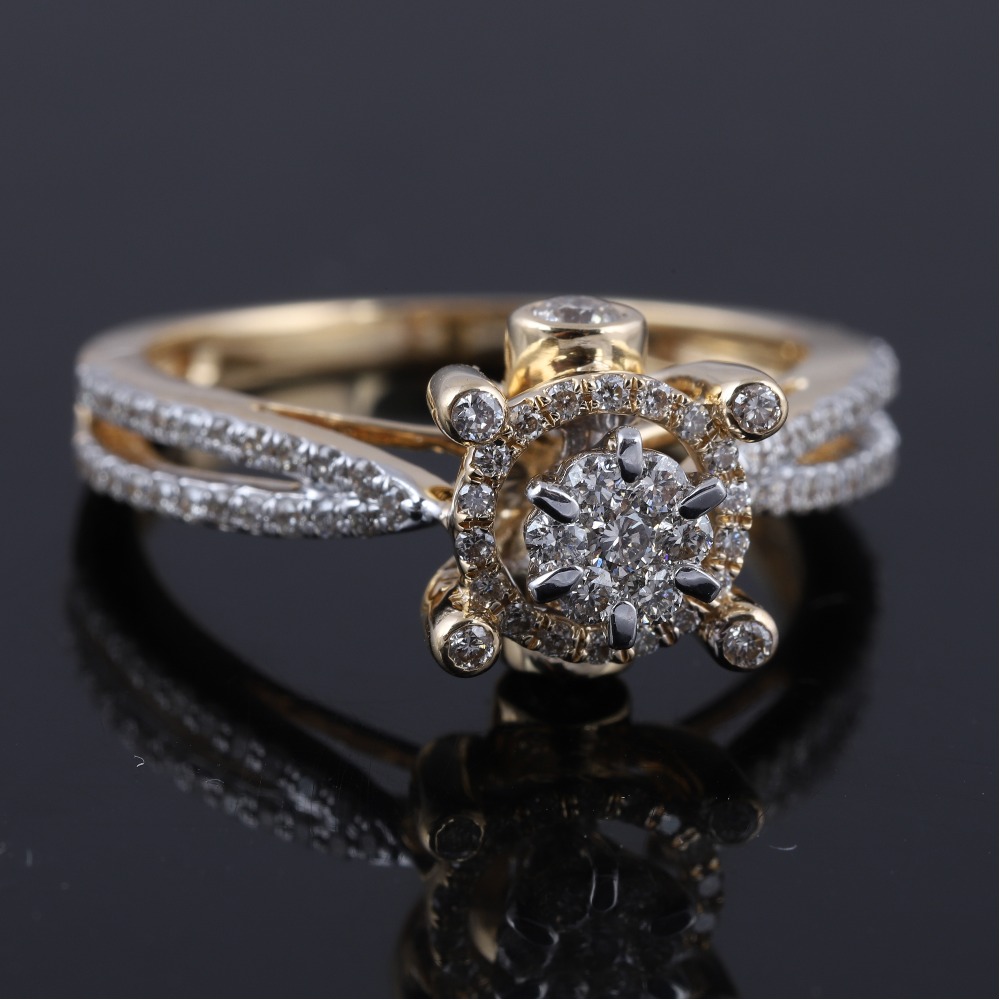 18K Gold Trending Diamond Ring