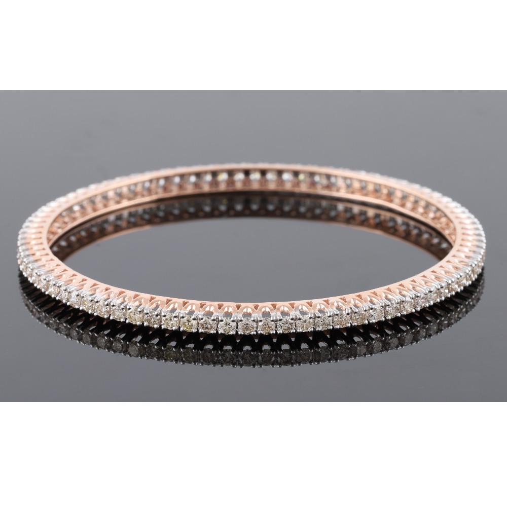 18K Gold Elegant Design Diamond Bracelet