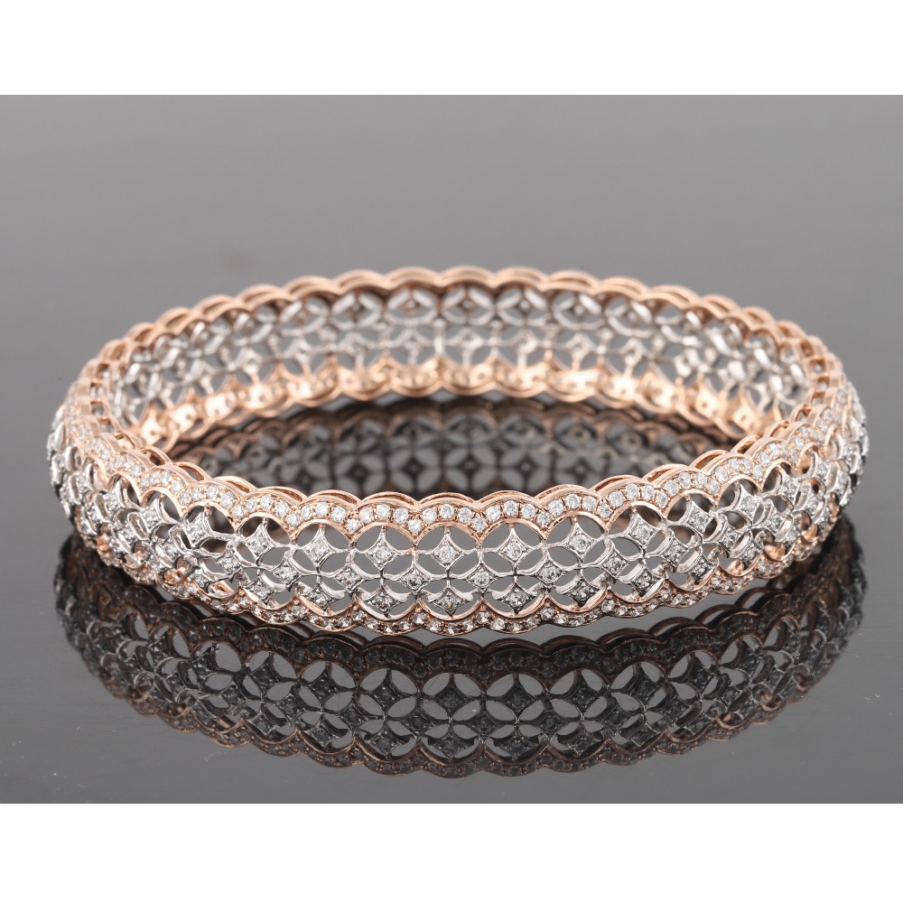 18K Gold Beautiful Diamond Bracelet