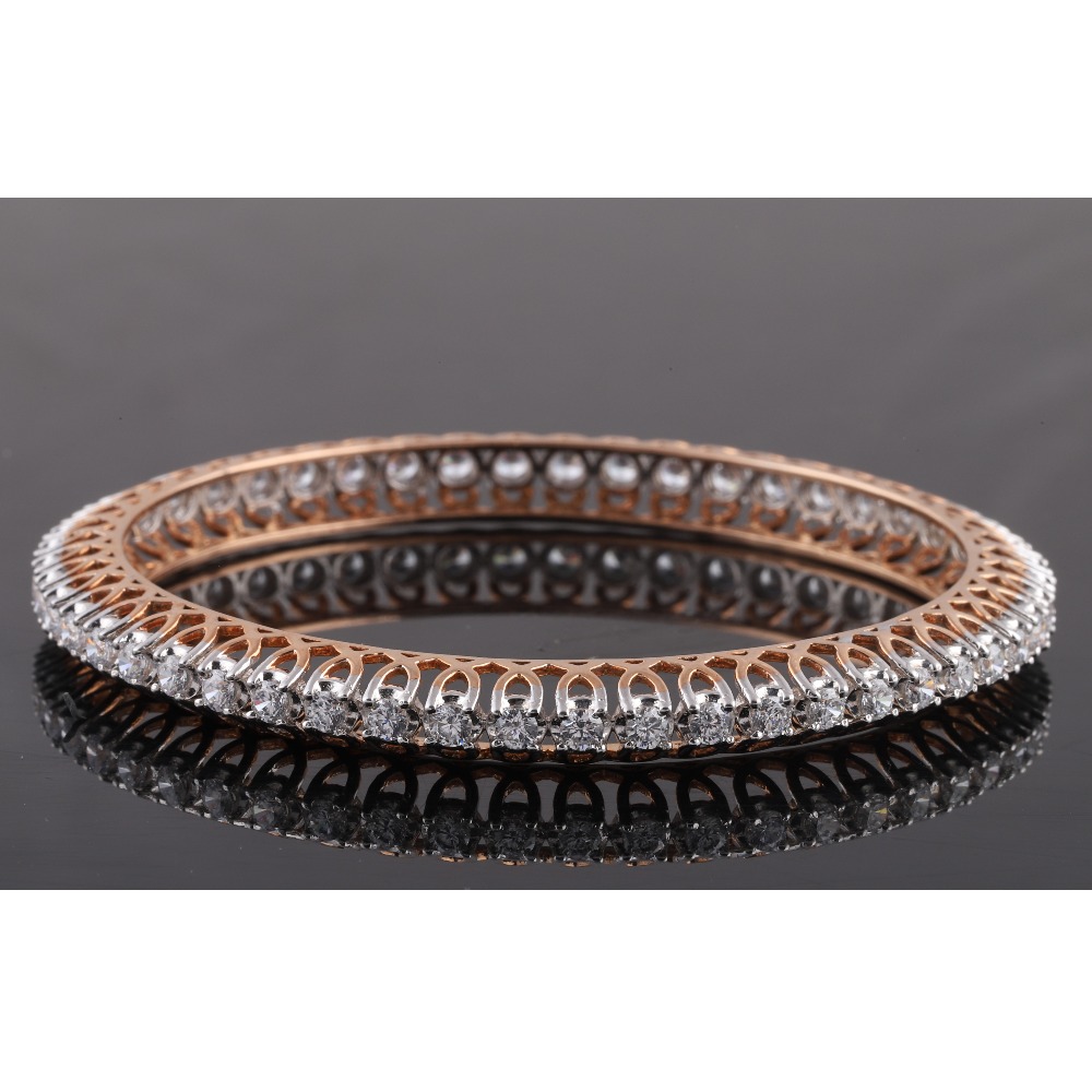 18K Gold Elegant Diamond Bracelet