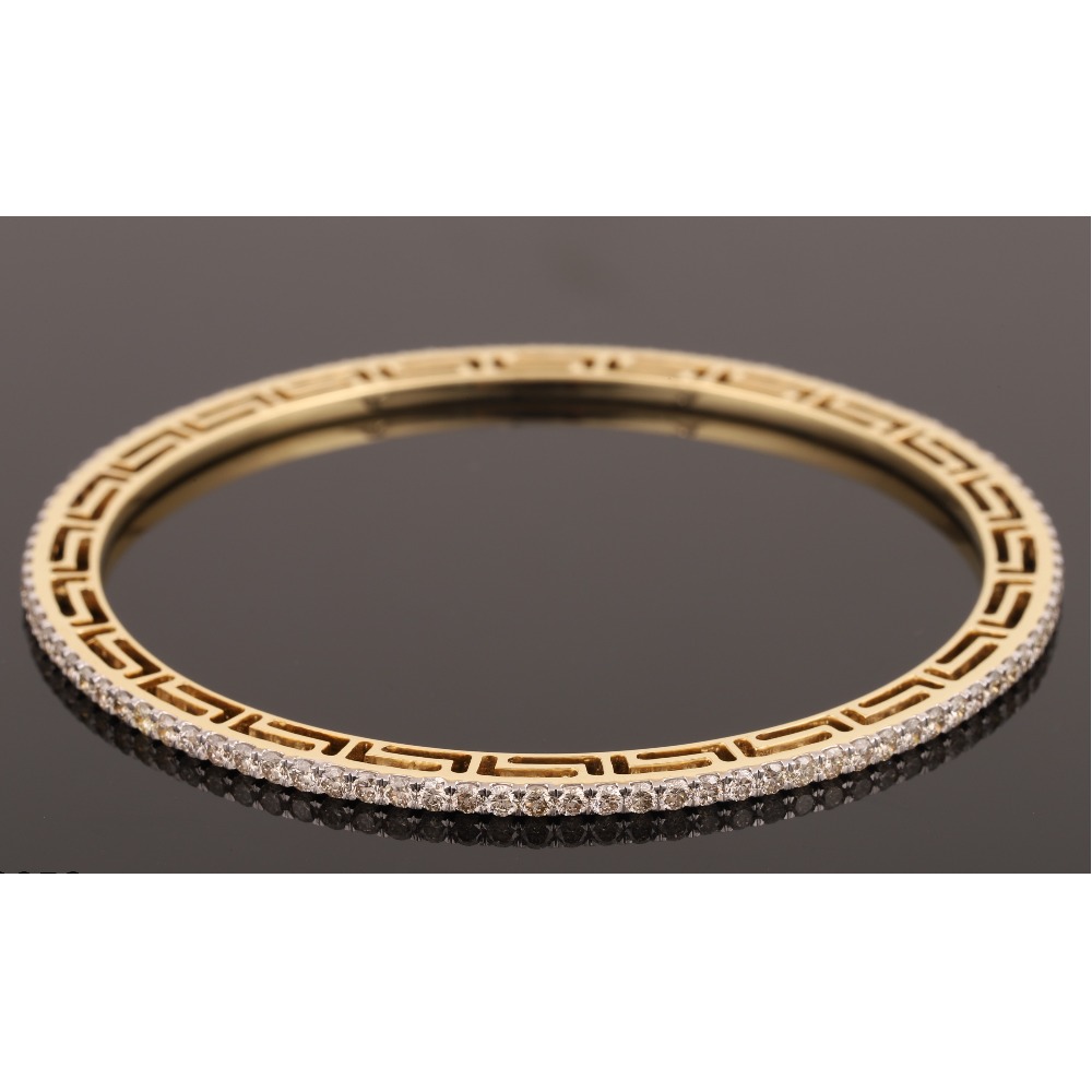 18KT Gold Fancy Diamond Bangle