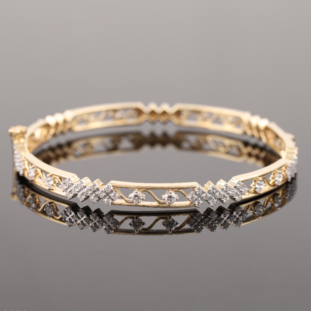 18KT Gold Graceful Diamond Bangle