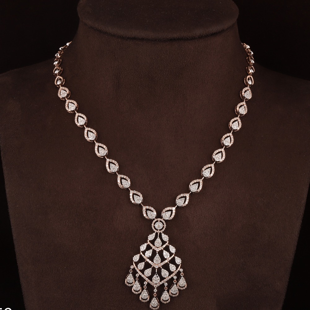 18KT Gold Royal Diamond Necklace