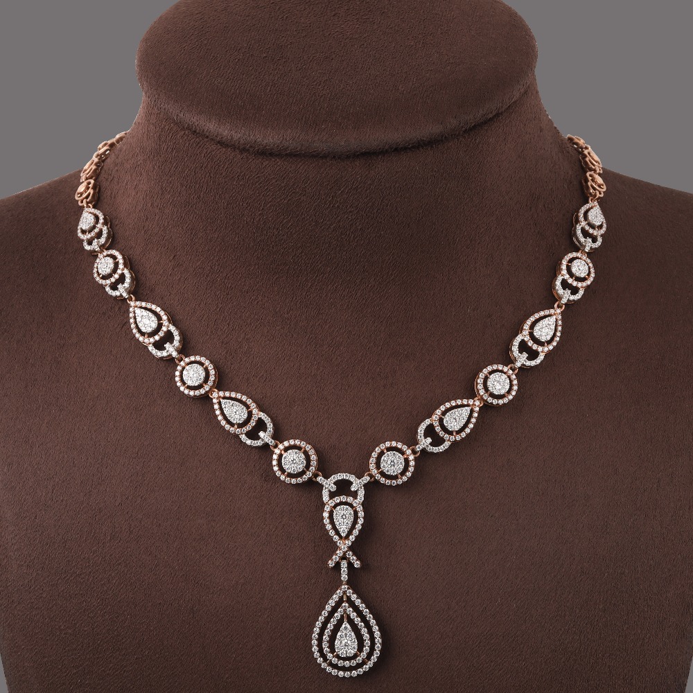 18KT Gold Shining Diamond Necklace