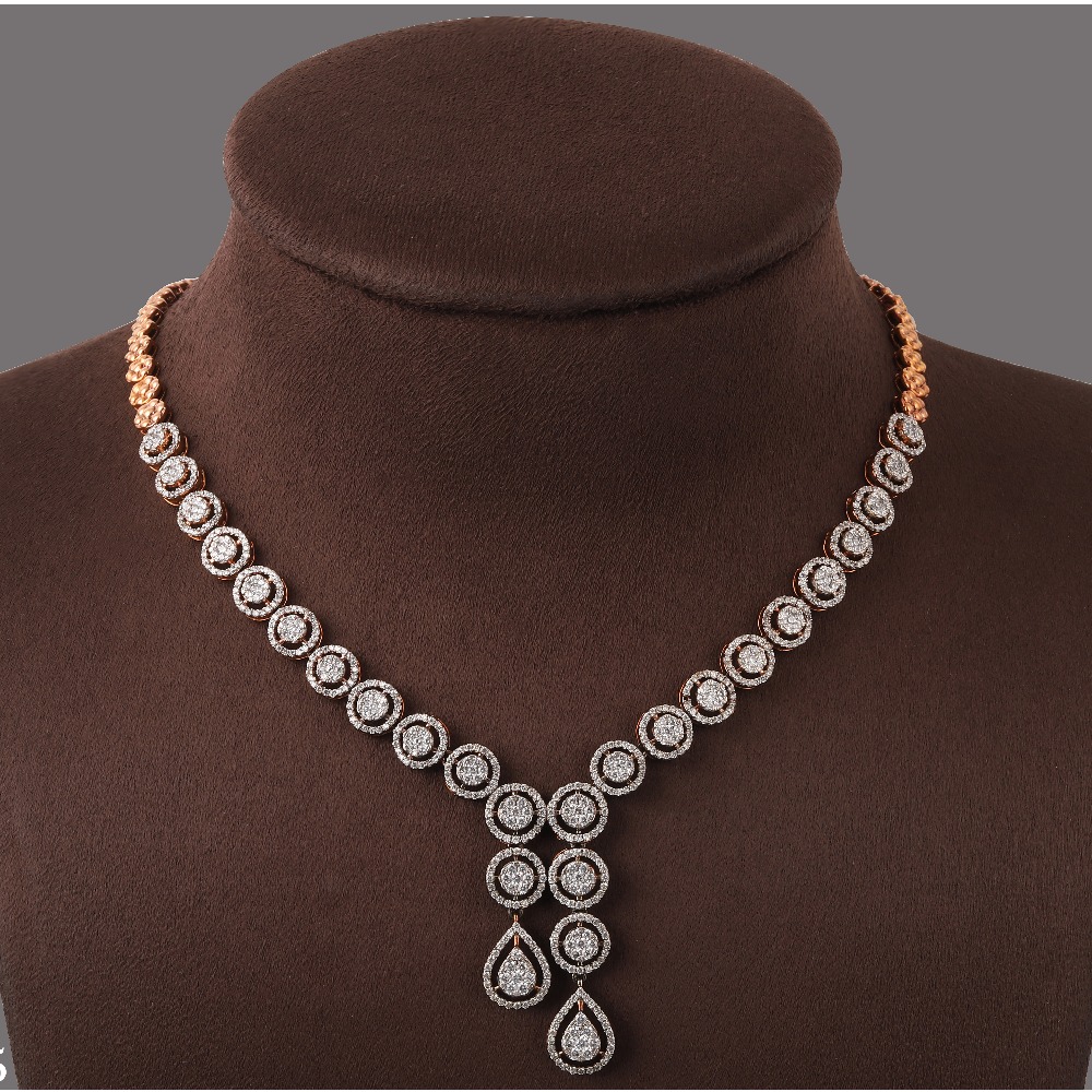18KT Gold Unique Diamond Necklace