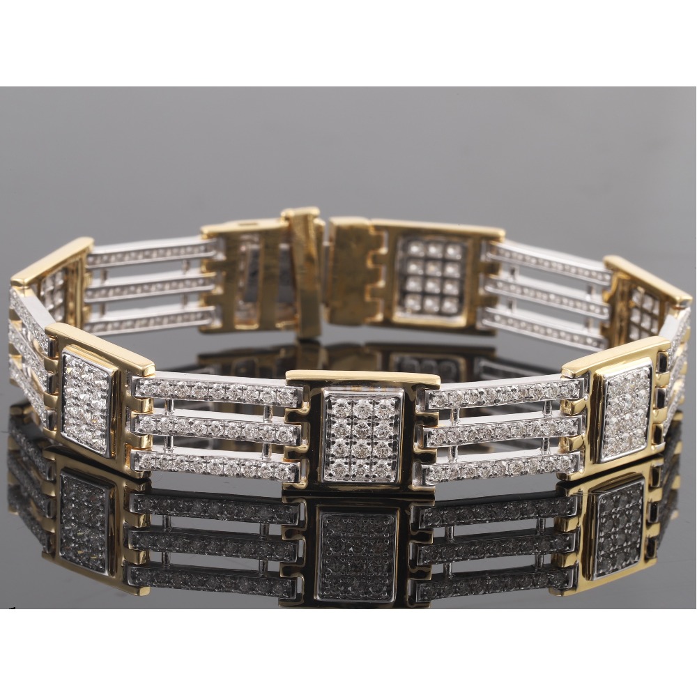 18KT Gold Dazzling Diamond Bracelet