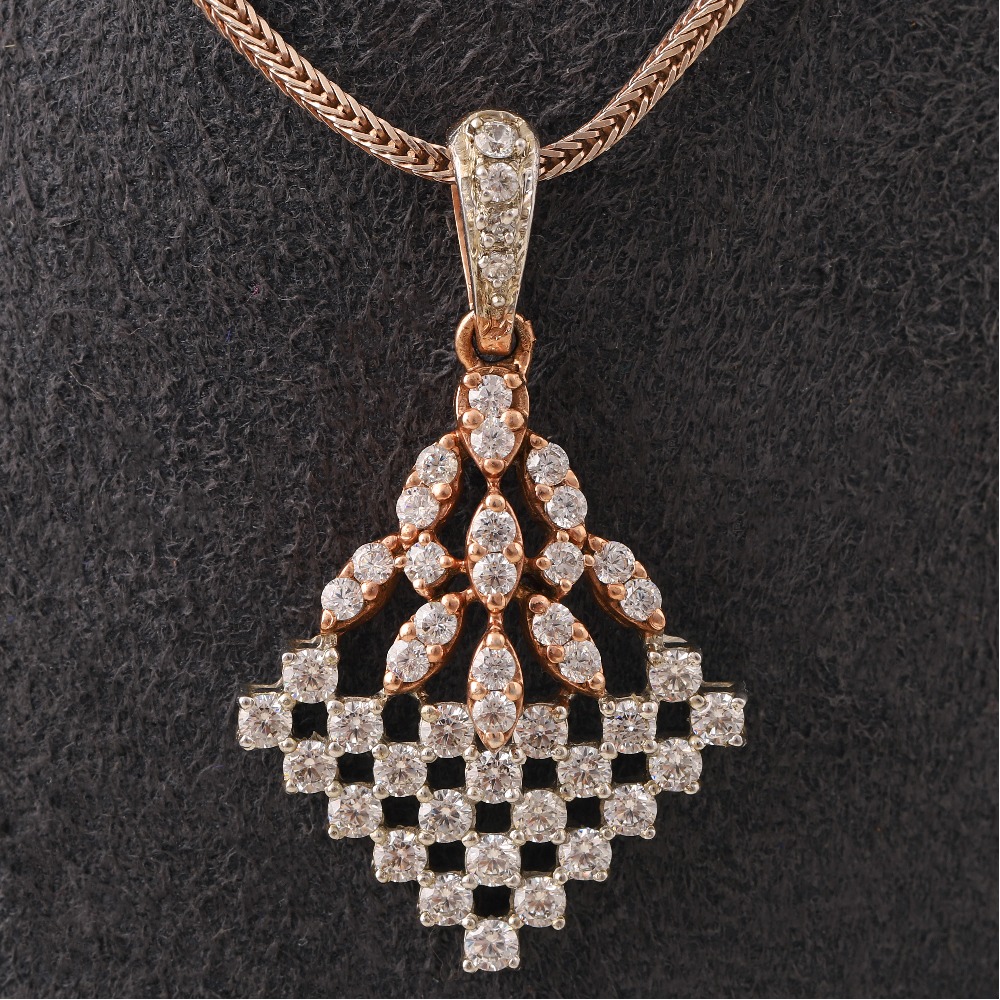 18KT Gold Classic Diamond Pendant Set