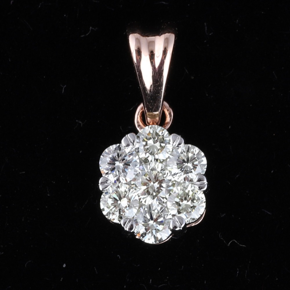 18KT Gold Beautiful Diamond Pendant Set