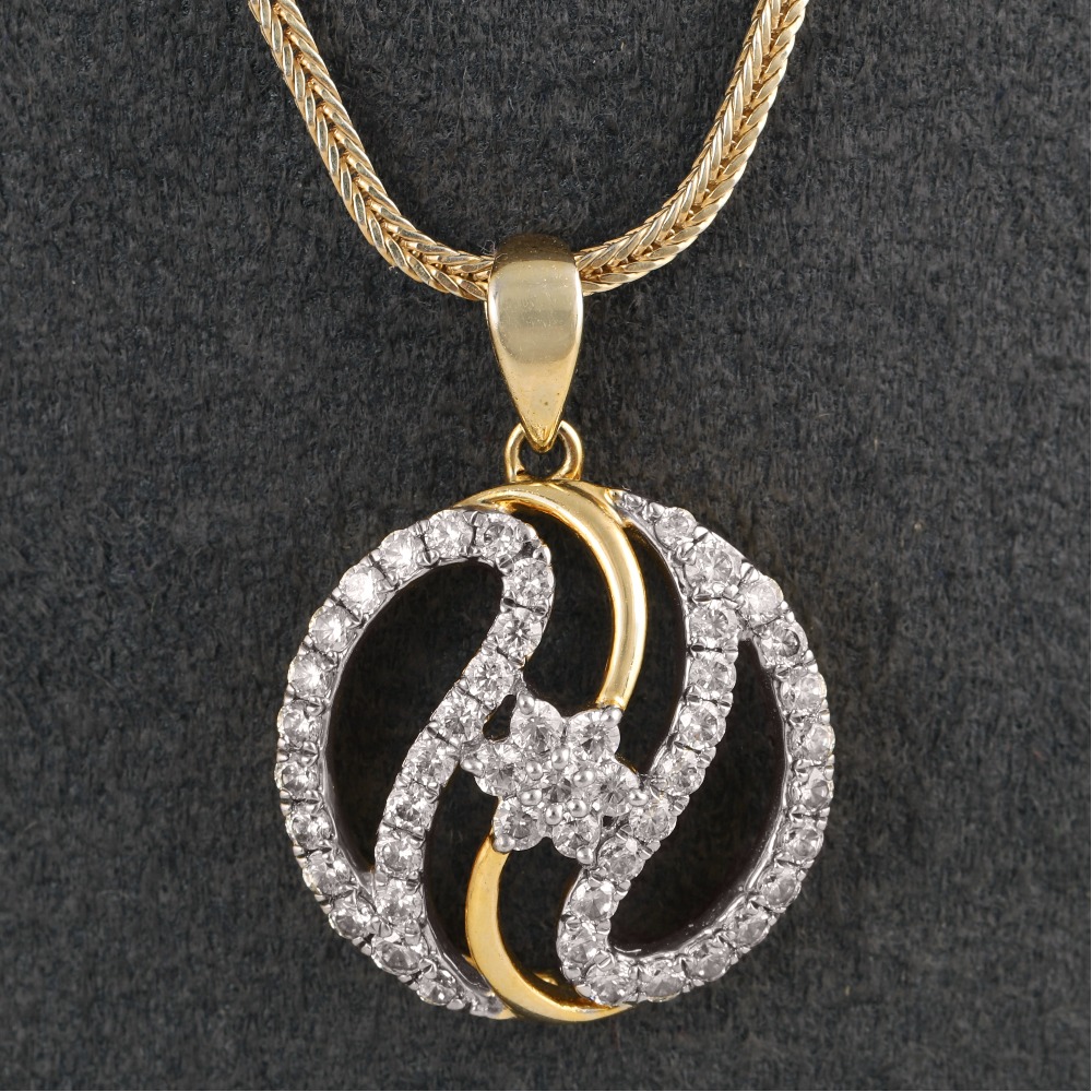 18kt designer diamond pendant set