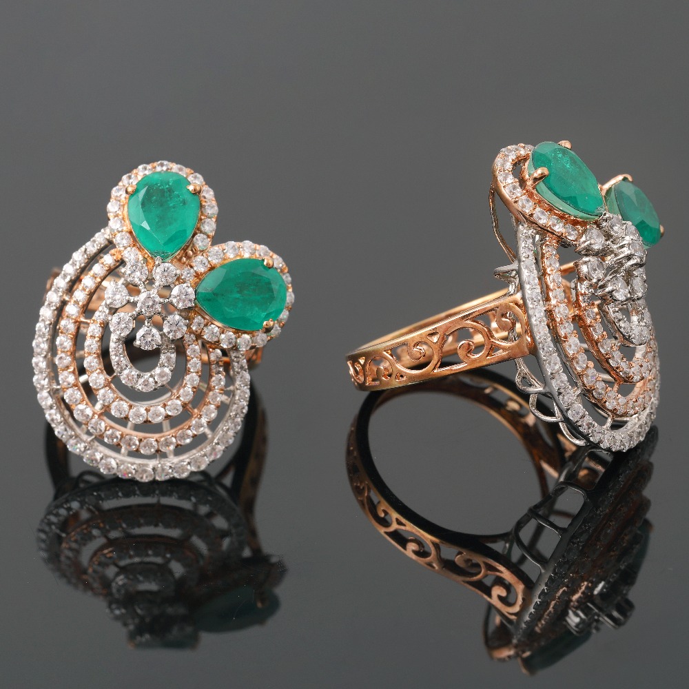 18KT Gold Trending Diamond Ring