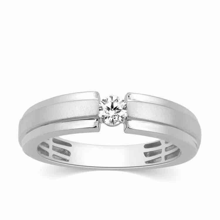 18KT White Gold Diamond Round Engagement Gents Ring