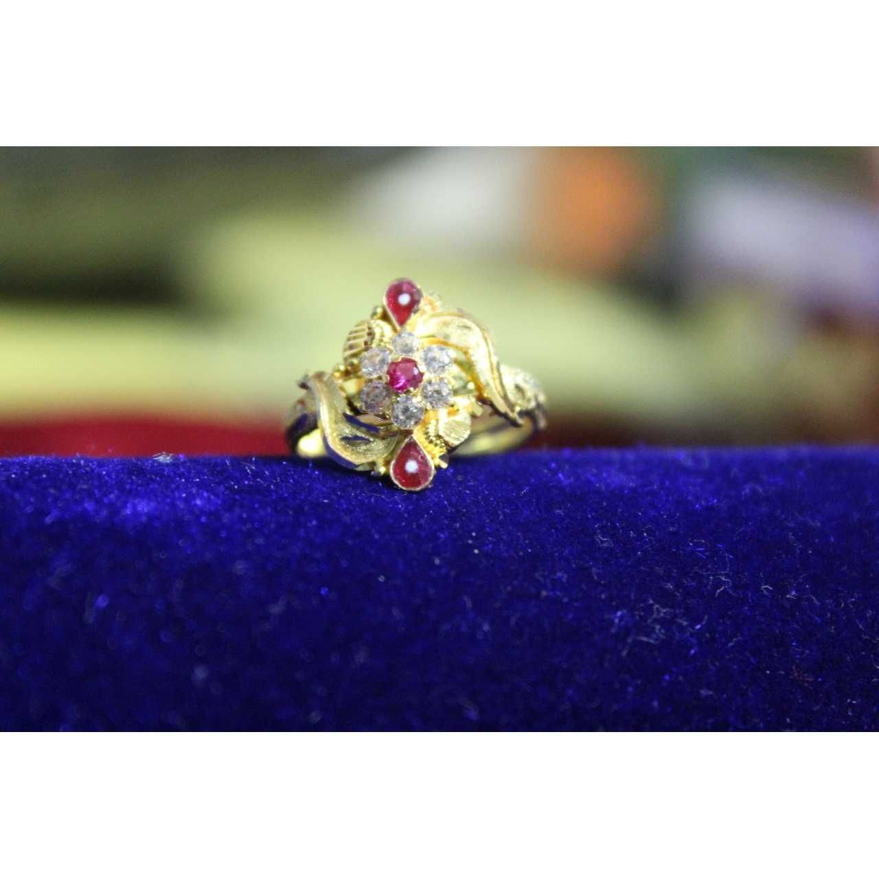 22KT Designer Gold Ladies Ring
