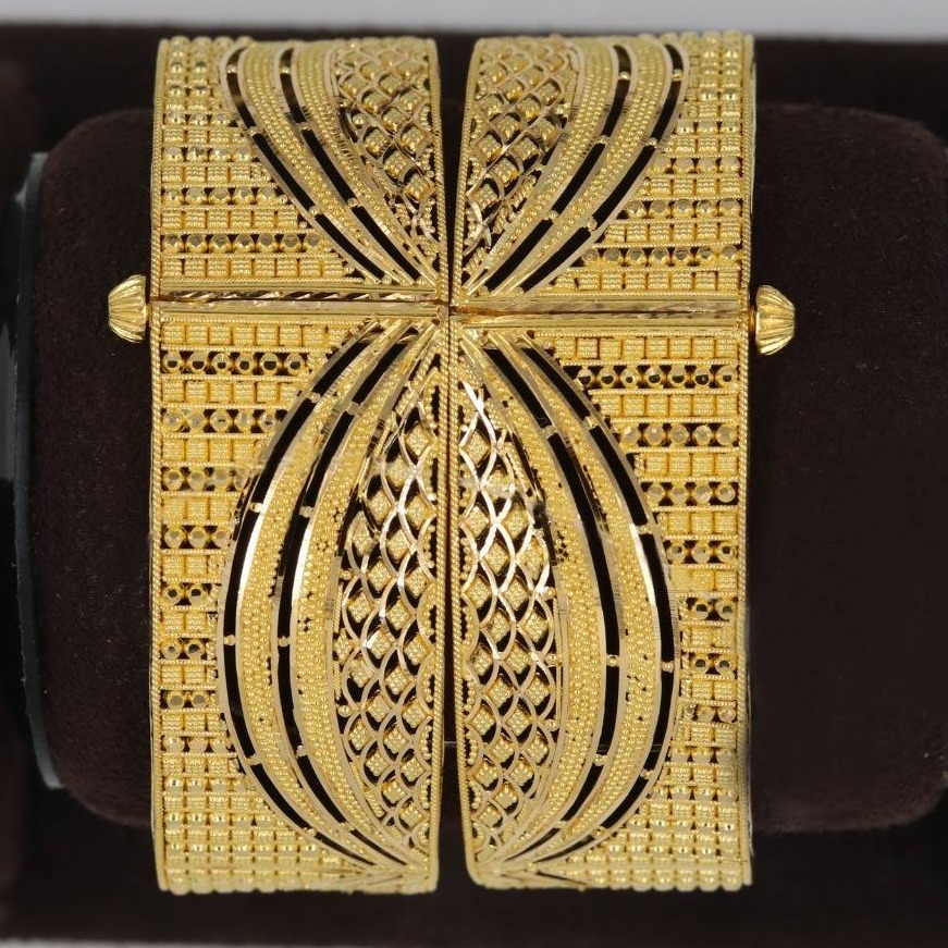 916 gold kalkatti design bangle