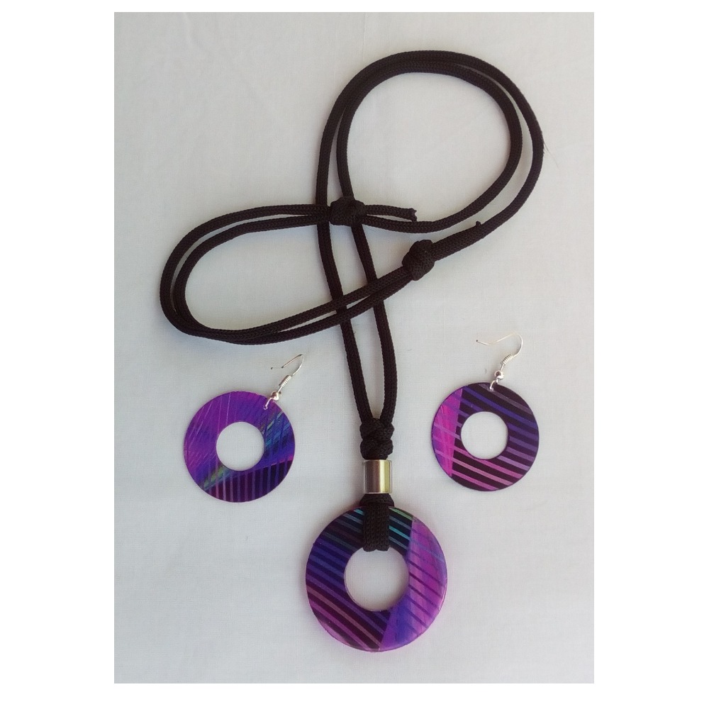 Attractive Colorful Necklace Set