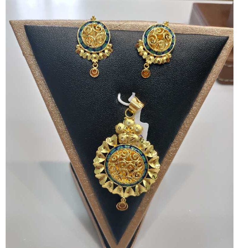 22KT Gold Antique Pendant Set