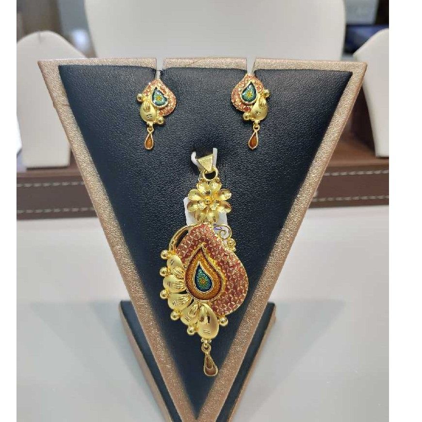 22KT Gold Stylish Meenakari Pendant Set