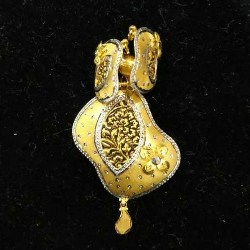 22KT Gold Pendant Set