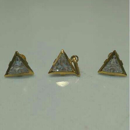 18KT Ladies Pendant Set